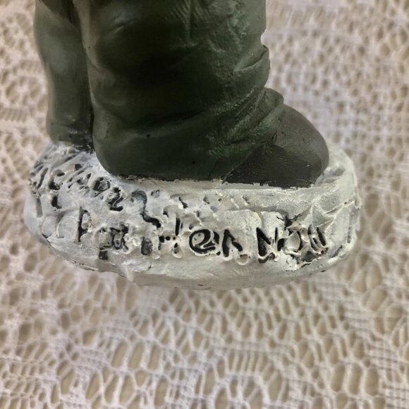 Vintage Cedartown Carolers Figurine PJ's, artist Pat Hennon Signed - Picture 3 of 6